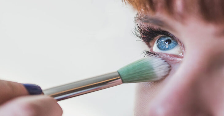 How to Perfect Concealer Makeup Lines Under the Eyes